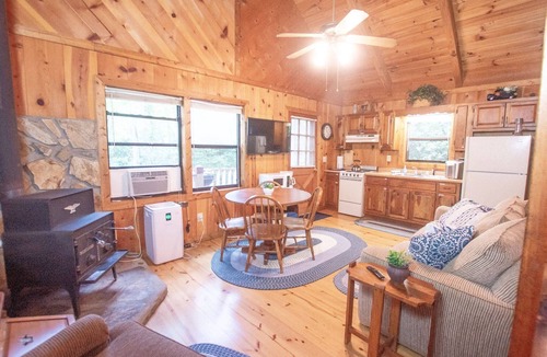 Clarkesville Cabin | Great Value for Fall Fun in the Mountains