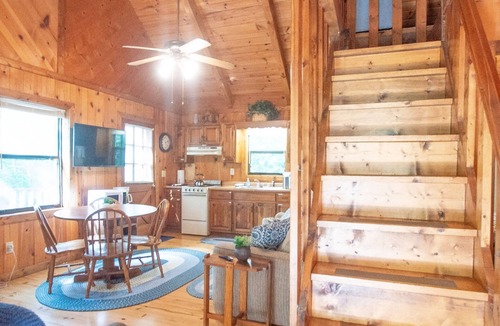 Clarkesville Cabin | Great Value for Fall Fun in the Mountains