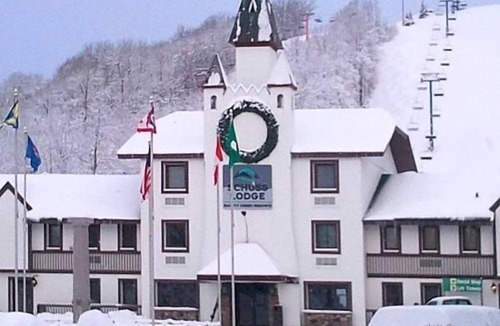 Mancelona Condo | Great Value - Golf Course & Ski Condo- Awesome Mountain View Location