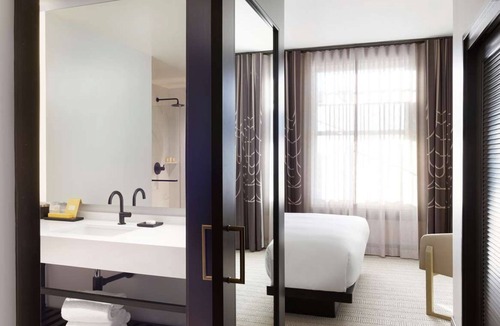 Theater District Hotel | Great Value, Quality Stay! Spacious Unit Near Union Square, Pets Allowed!