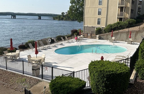 Osage Beach Condo | GREAT VIEW! Modern! Lakefront! Elevator! Very Close to Shopping & Dining! Wi-Fi