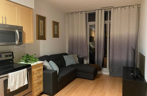 Unionville Apartment | Great View of Downtown Toronto