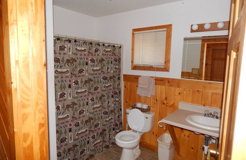 Orr Cabin | Great View of the bay! 5 bedroom , 3 bath cabin, large deck