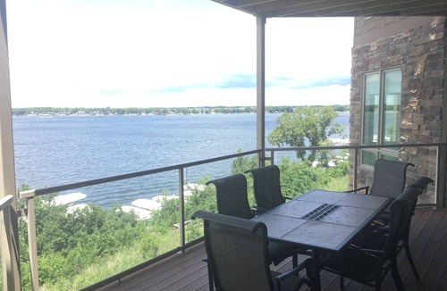 Spirit Lake Condo | Great views! Third floor end unit - Indoor parking!