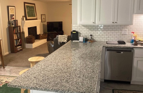 Clemson House | Great weekend getaway just a mile from downtown!