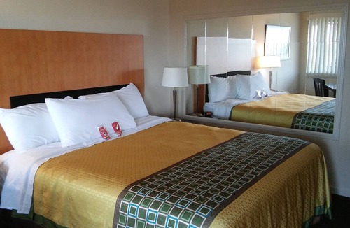 Grandview Plaza Hotel | Great Western Inn Suites