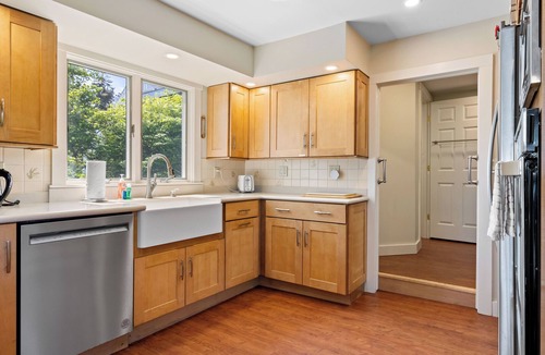 Port Clyde House | Great White Caps - Family Friendly Oceanfront