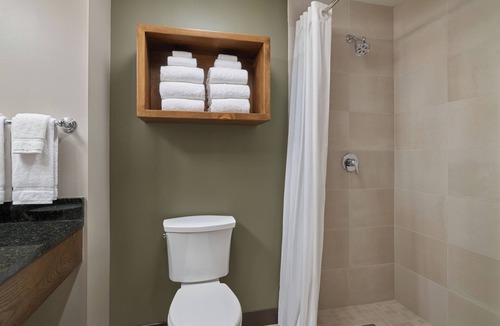 Mashantucket Hotel | Great Wolf Lodge Mashantucket