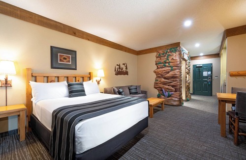 Niagara Falls Resort | Great Wolf Lodge Niagara Falls