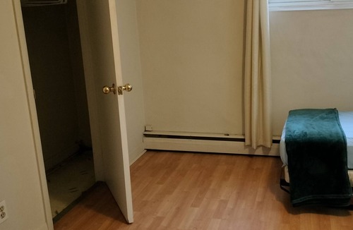 Downtown Gatineau Apartment | Great1 bedroom independent accomodation just10 minutes drive fromOttawa downtown