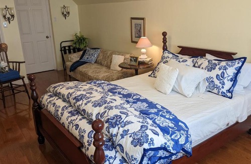 Oakville Bed & Breakfast | Greater Toronto B&B