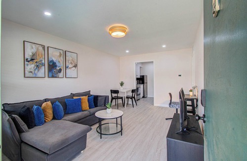 Houston Apartment | Greater Uptown 1BD, 1BA Apt, Mins to Attractions