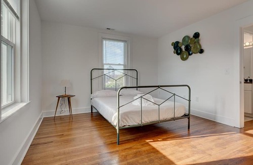 Durham Apartment | Greatly Located and Elegant 1BR with Parking