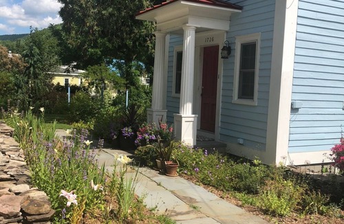 North Blenheim House | Greek Revival cottage