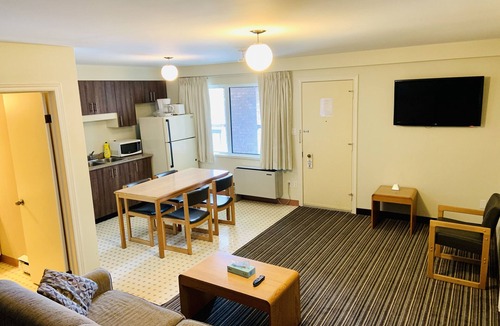 Lakeview Hotel | Green Acres Motel