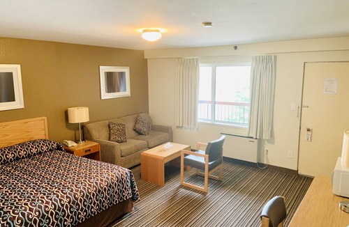 Lakeview Hotel | Green Acres Motel