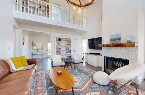 Hye House | Green Acres
