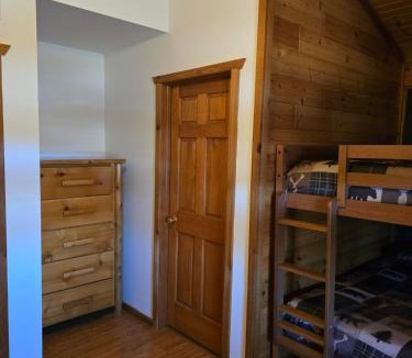 Warrens Villa | Green Bear Cabin