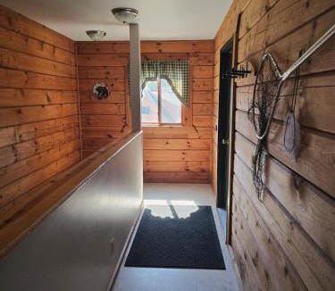 Warrens Villa | Green Bear Cabin