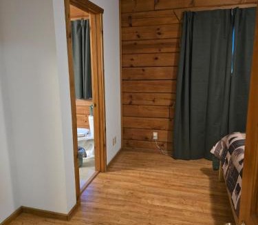 Warrens Villa | Green Bear Cabin