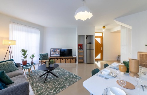 Agen House | Green Cocoon - Belle maison pour 8