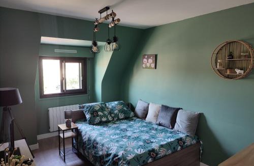 Louviers Apartment | Green cosy