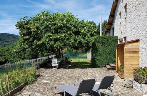 Laprugne Cottage | Green cottage 8 pers, pets allowed, parking