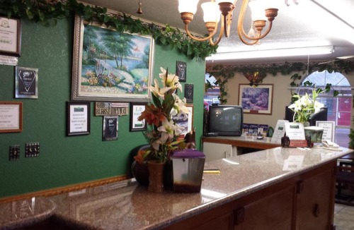 Henryetta Hotel | Green Country Inn