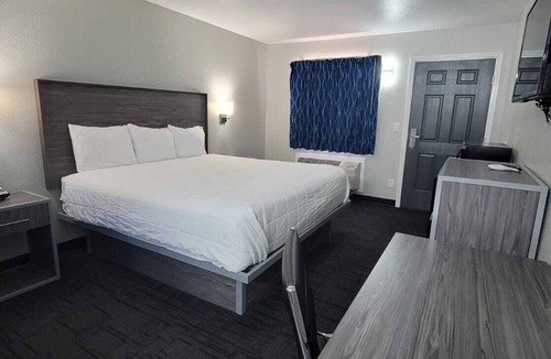 Henryetta Hotel | Green Country Inn