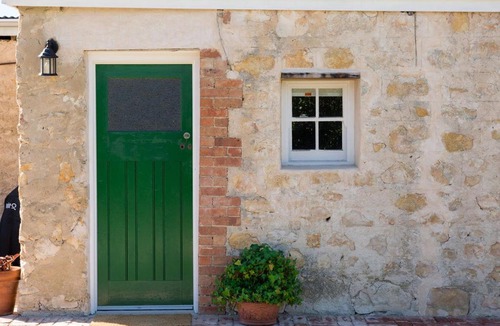 Nangkita Bed & Breakfast | Green Door BnB