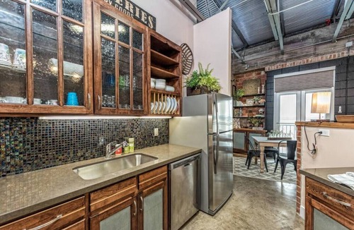 Brazos Apartment | Green Door Lofts -Magnolia Loft, Silos/Downtown