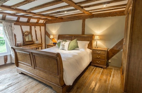 Lower Halstow House | Green Farmhouse