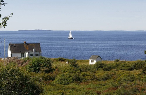 Indian Harbour Apartment | GREEN GABLES Captain`s Cabin
