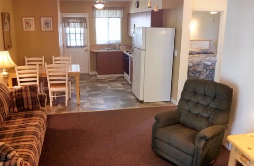 Burney Hotel | Green Gables Motel & Suites