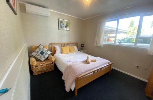 Whangarei House | Green garden home