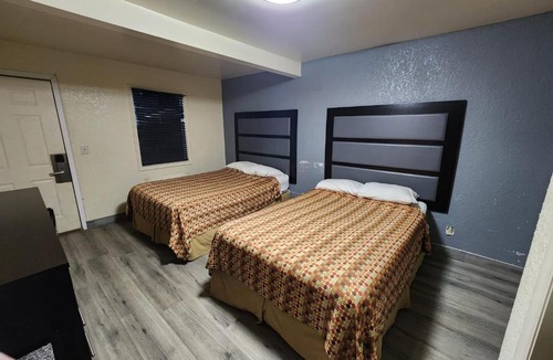 Greensboro Hotel | Green Garden Inn