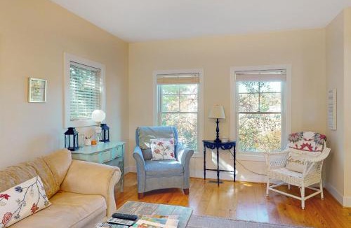 Empire House | Green Glen