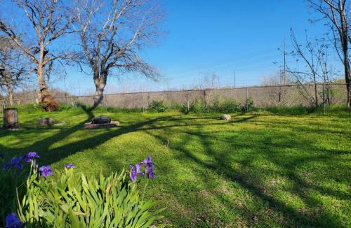 Del Valle House | Green Haven Studio near Austin Airport COTA