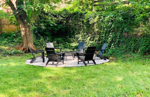 Belmont House | Green House, Belmont Classic/Modern Reno, Walkable