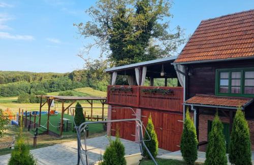 Kraljevec Sesvetski House | Green House