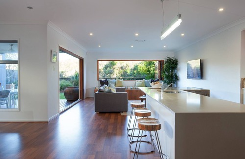 Mount Coolum House | Green House - pet friendly