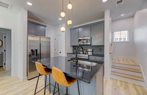 Columbia Apartment | Green House @ Township- Unit A | 3BR 3BA