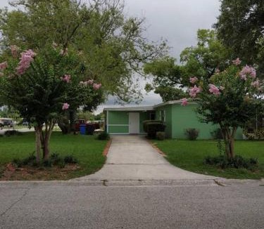 Egypt Lake-Leto Apartment | Green house