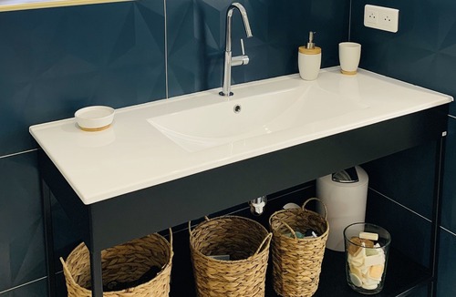 Bourran House | Green house with swimming pool