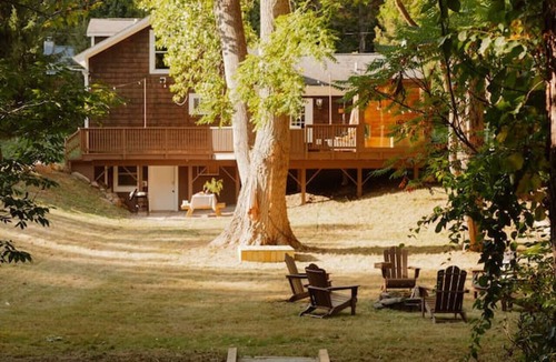 Manlius House | Green Lakes Streamside Escape: Sauna & Hot Tub