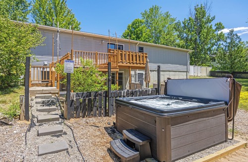 Grawn House | Green Lawn