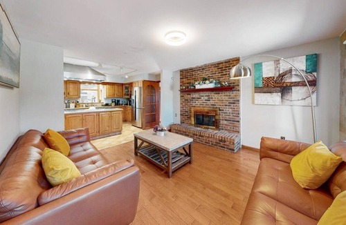 Blakeslee Villa | Green Majesty: Luxe Getaway