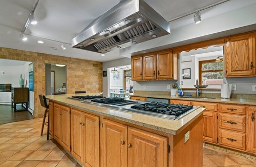 Blakeslee Villa | Green Majesty: Luxe Getaway