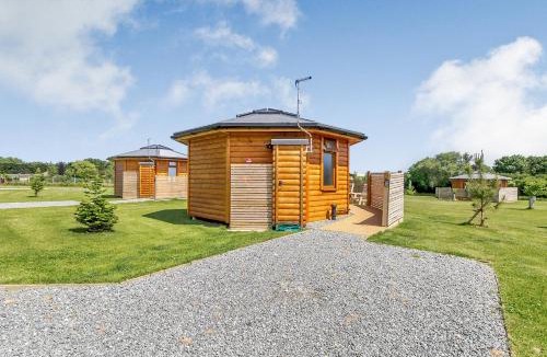 Fitling Resort | Green Meadows Park