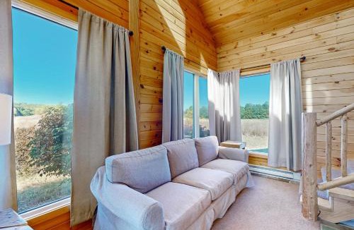 Maple City House | Green Pastures